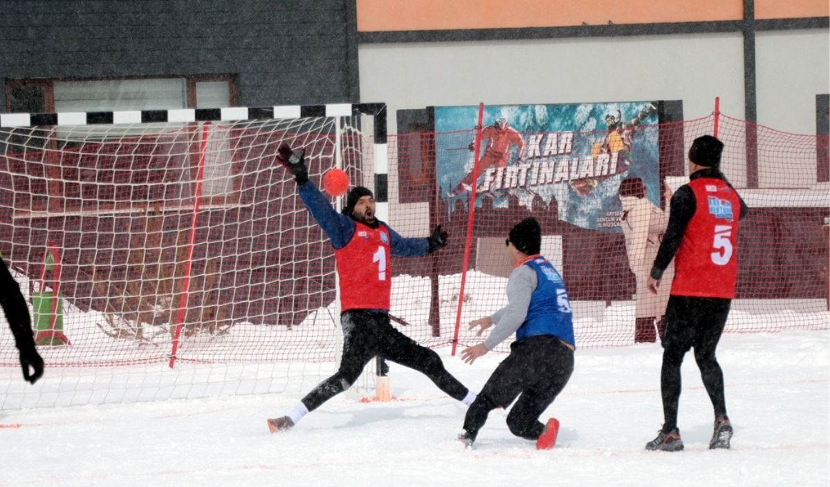 Erciyes Hentbol (4)