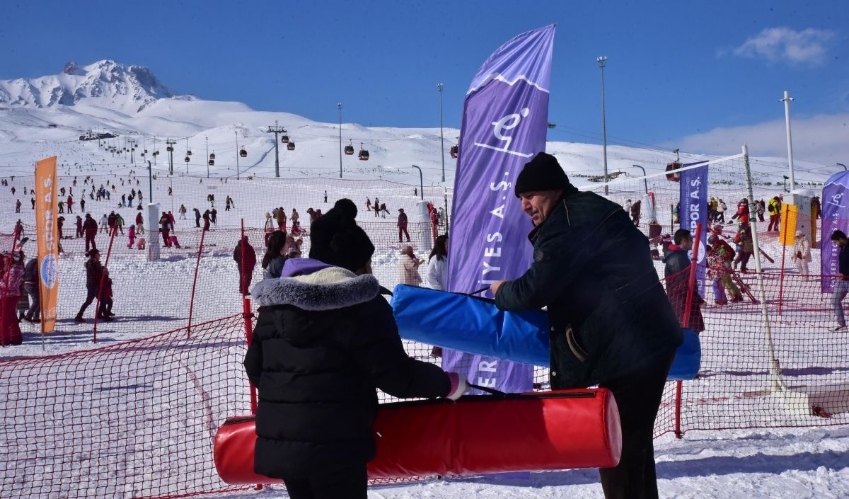 Erciyes’te Gece Ile Gündüz Birbirine Karıştı! Zirvede Unutulmaz Anlar (2)