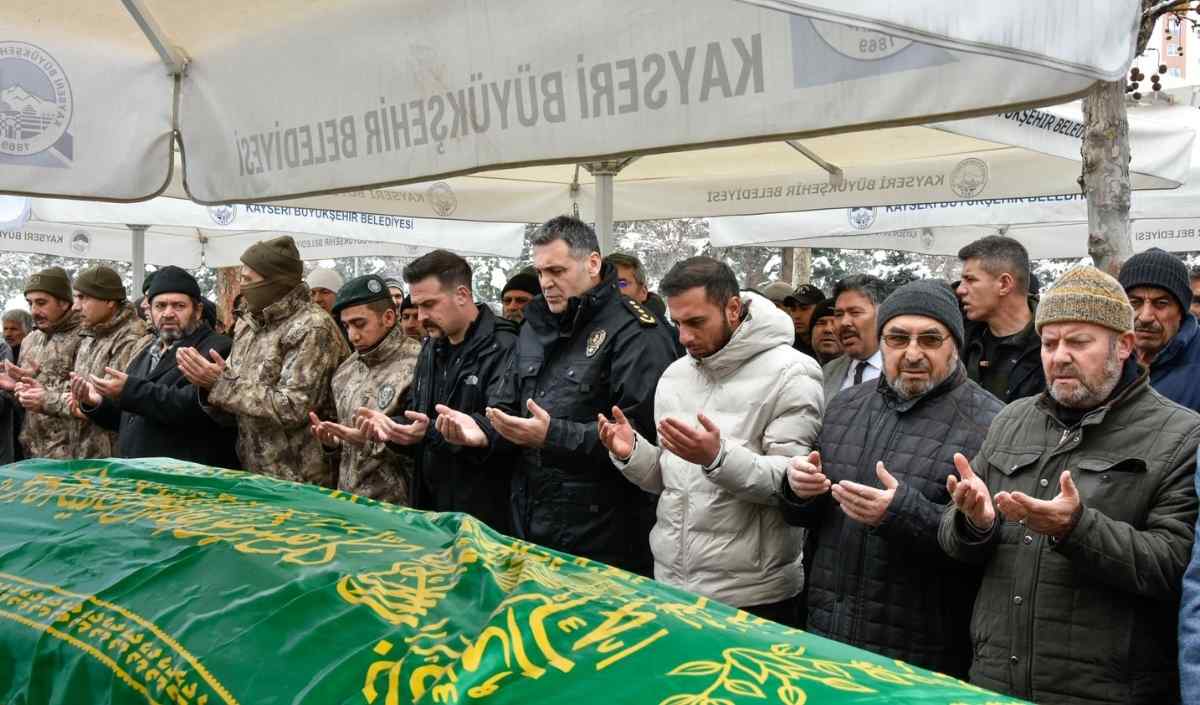 Kayseri Il Emniyet Cenaze (3)