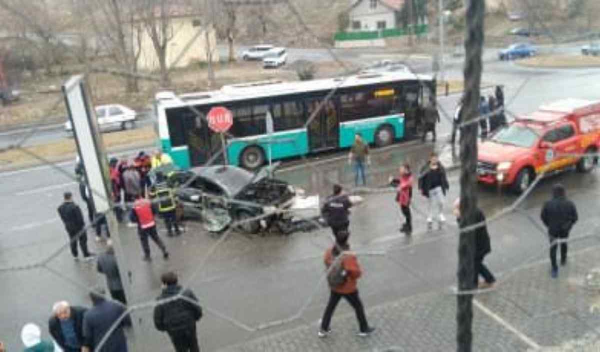 Kayseri Trafik Kazası Halk Otobüsü Ile Kaza (4)