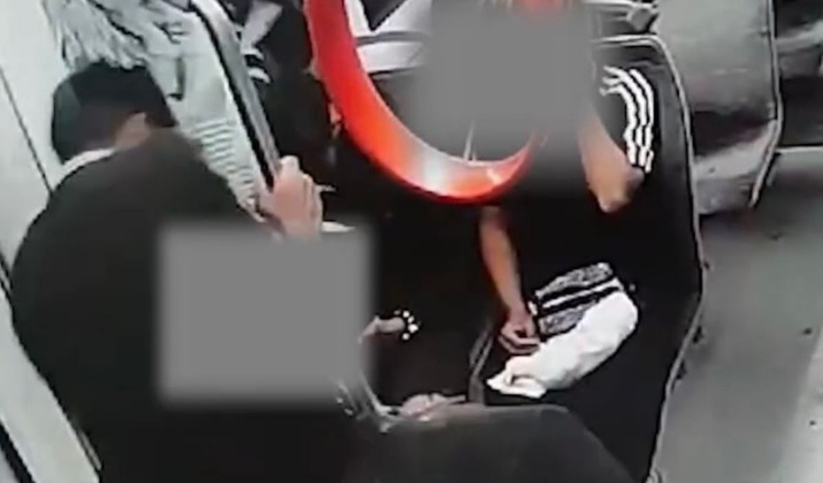 Kayseri Tramvay 13 Yaş Çocuk (3)