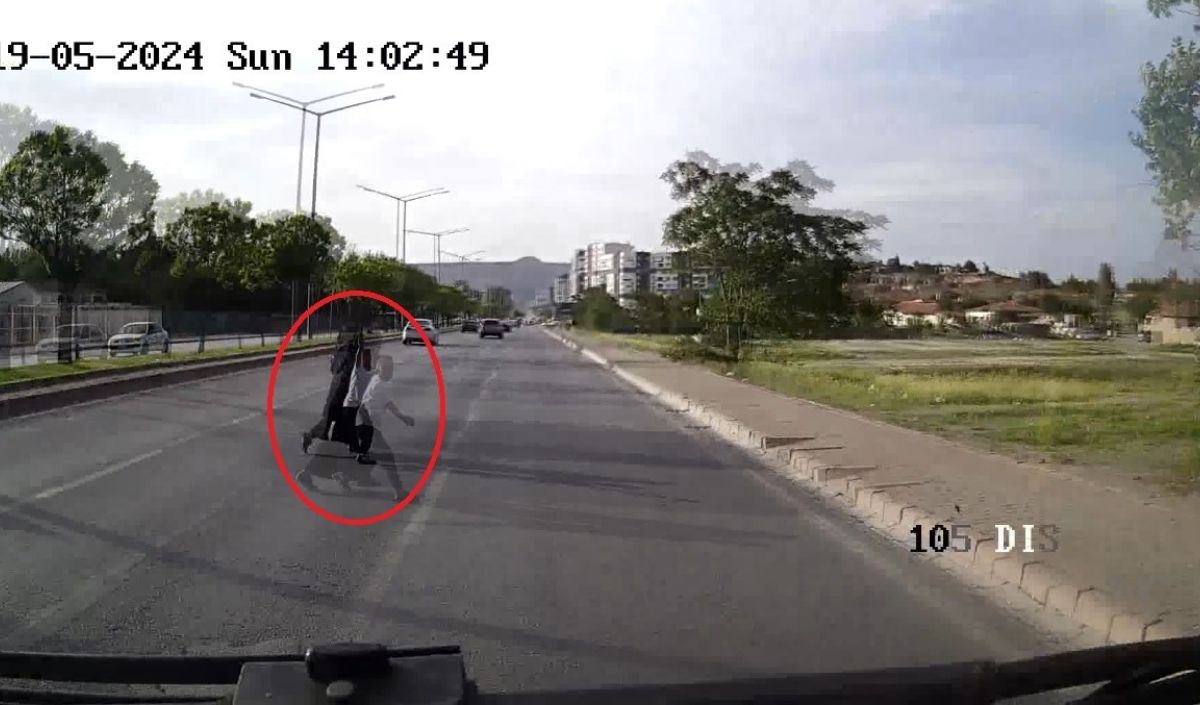 Kayseri'de Kazada Hayatını Kaybeden Annenin Son Görüntüsü Ortaya Çıktı! (5)