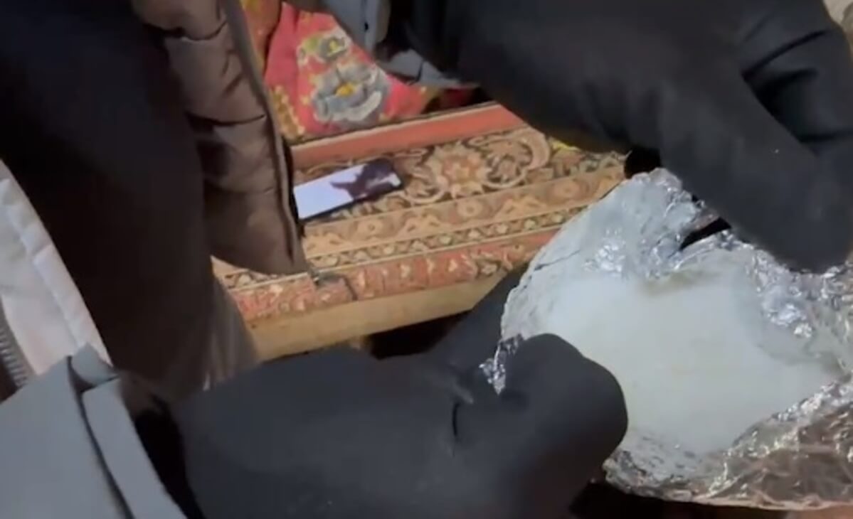 Kayseri’de polis ekiplerinden çeşitli adreslere büyük baskın! 22 gözaltı
