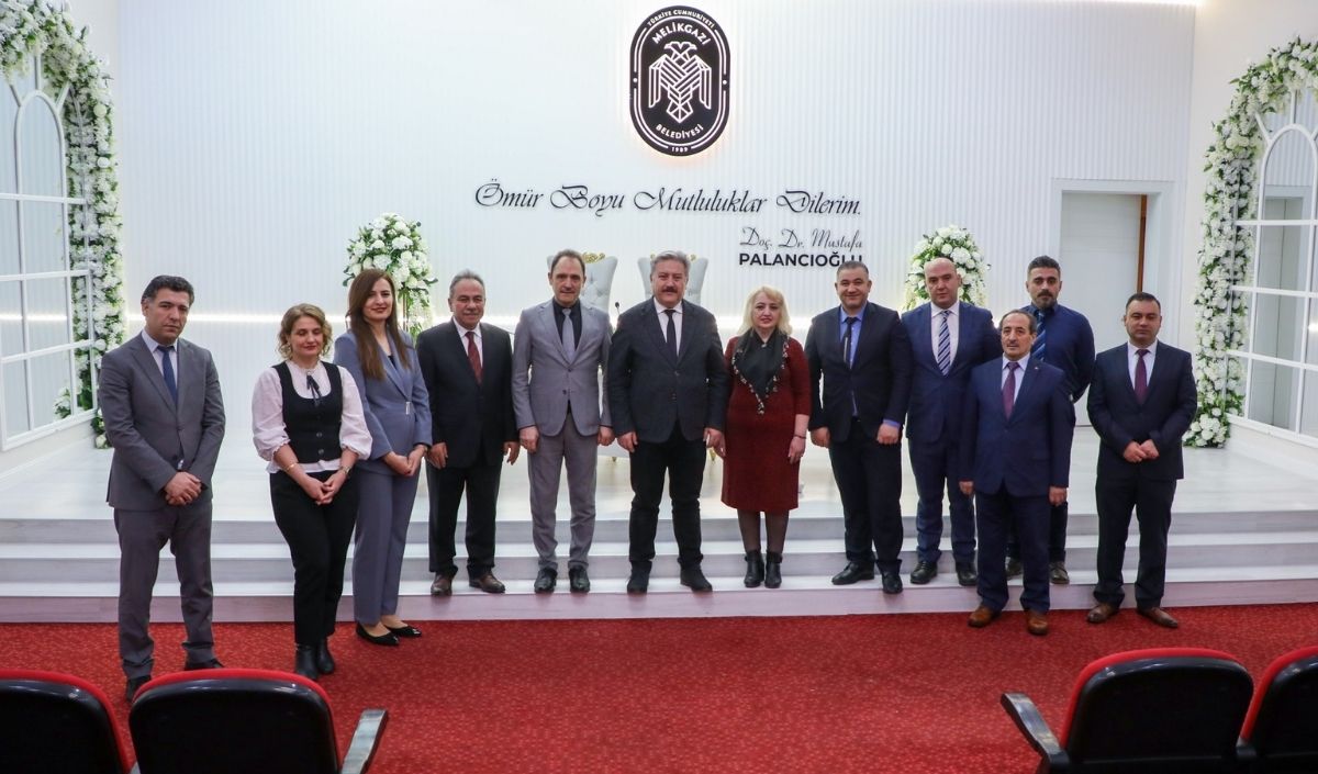 Melikgazi Belediyesi Baştan Sona Yeniledi! Kayserililerin En Mutlu Günü Orada Oluyor (5)