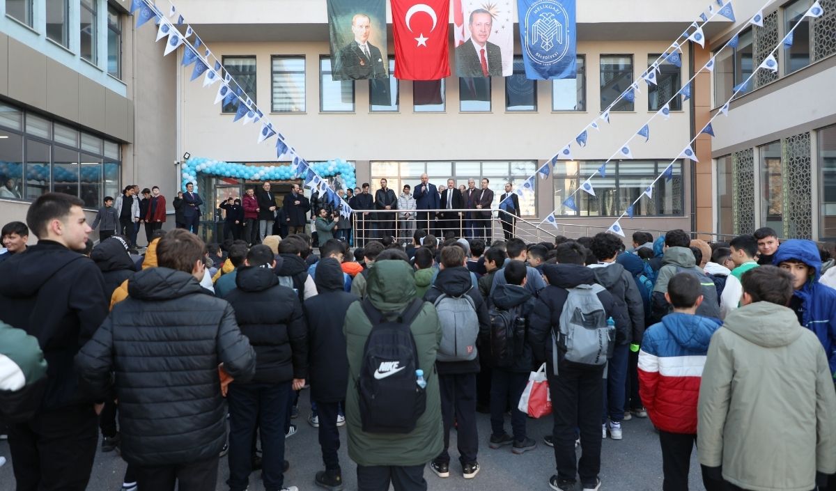 Melikgazi Belediyesi'nde Bir Ilk! Kütüphaneyi Bakın Nereye Açtılar (1)