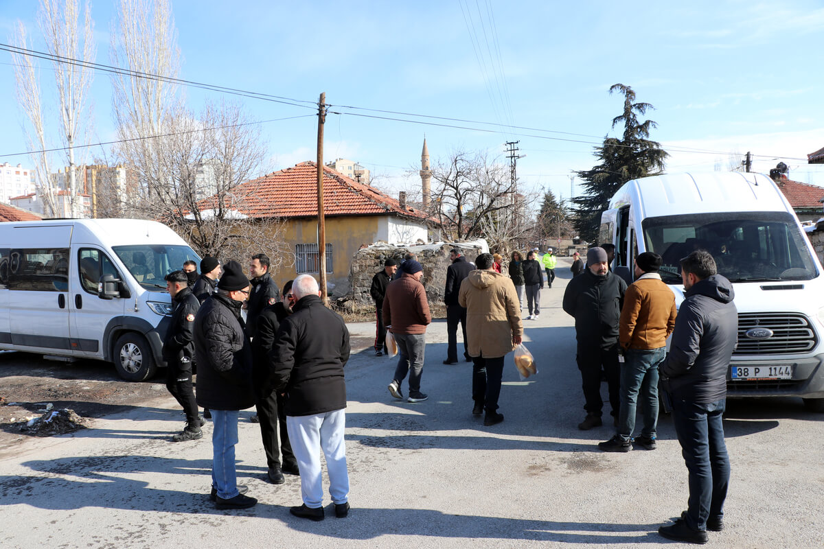 Kayseri’de silahlı kavgaya karışan şarkıcı Metin Işık ve oğlu’nun davasında yeni gelişme!