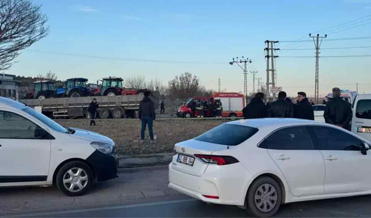 Tir Ile Polis Aracı Çarpıştı 1 Polis Şehit, 2 Polis Ağır Yaralı! (3)