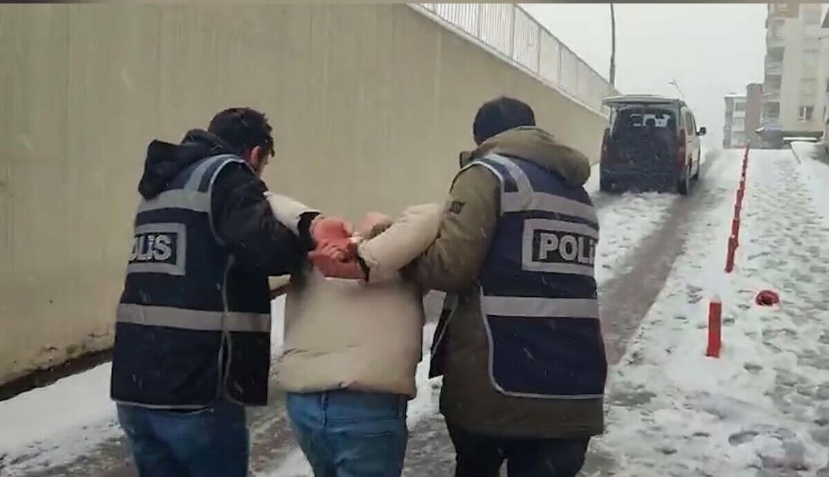 Kayseri’de 11 yıl hapisle aranıyordu! Saklandığı adreste yakalandı!