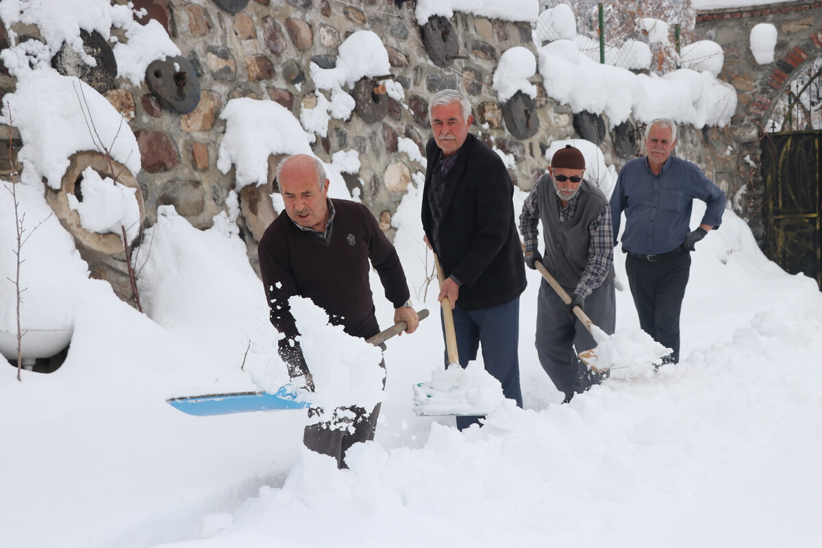 Kayseri'de 5 asırlık gelenek: Yazın serinlemek için bakın ne yapıyorlar!
