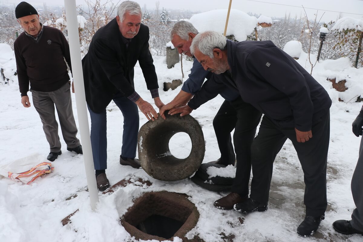 Kayseri'de 5 asırlık gelenek: Yazın serinlemek için bakın ne yapıyorlar!