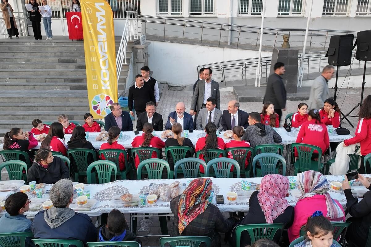 Başkan Çolakbayraktar, Argıncık’ta öğrenci ve aileleriyle iftar sofrasında buluştu!
