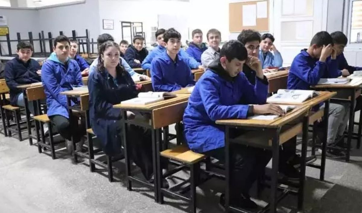 Ak Parti Milletvekili, Kayserili Songül’ü Yere Göğe Sığdıramadı! İşte Sebebi (4)