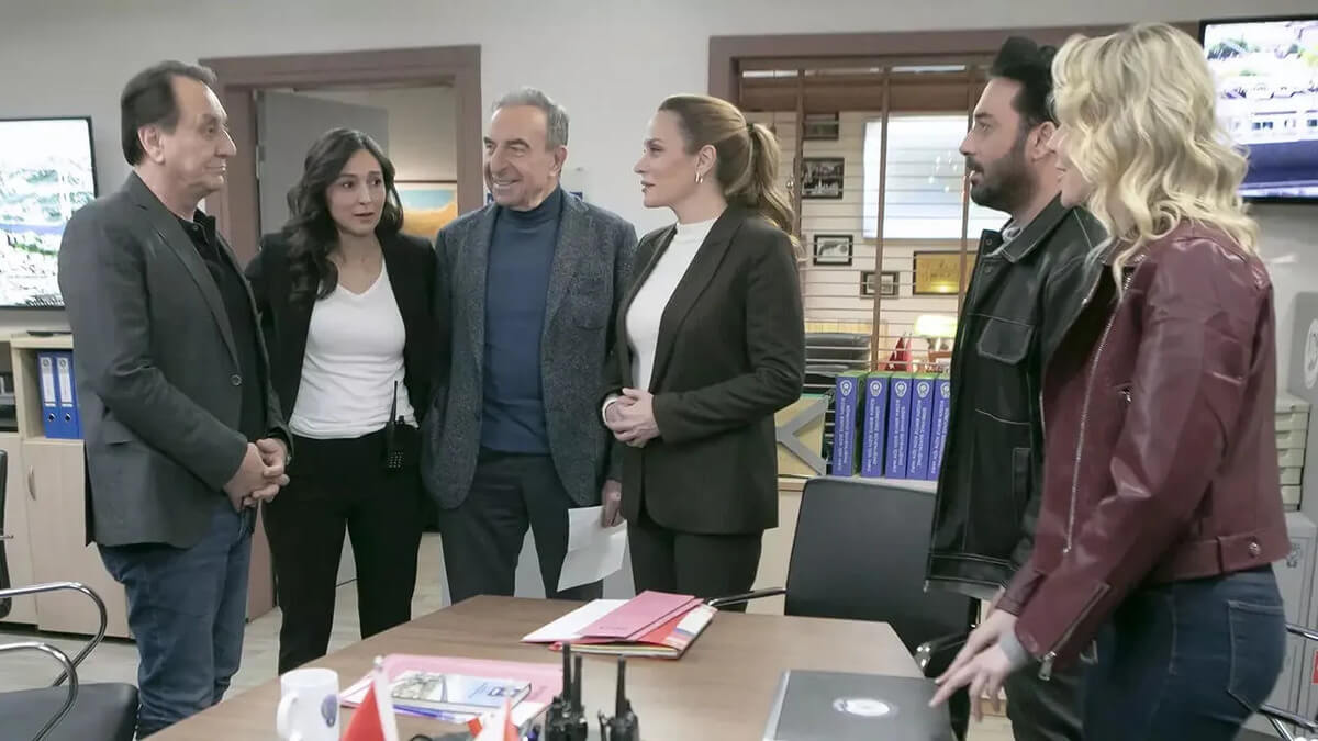 Arka sokaklar’da şok eden veda! Efsane isim diziden ayrılıyor!