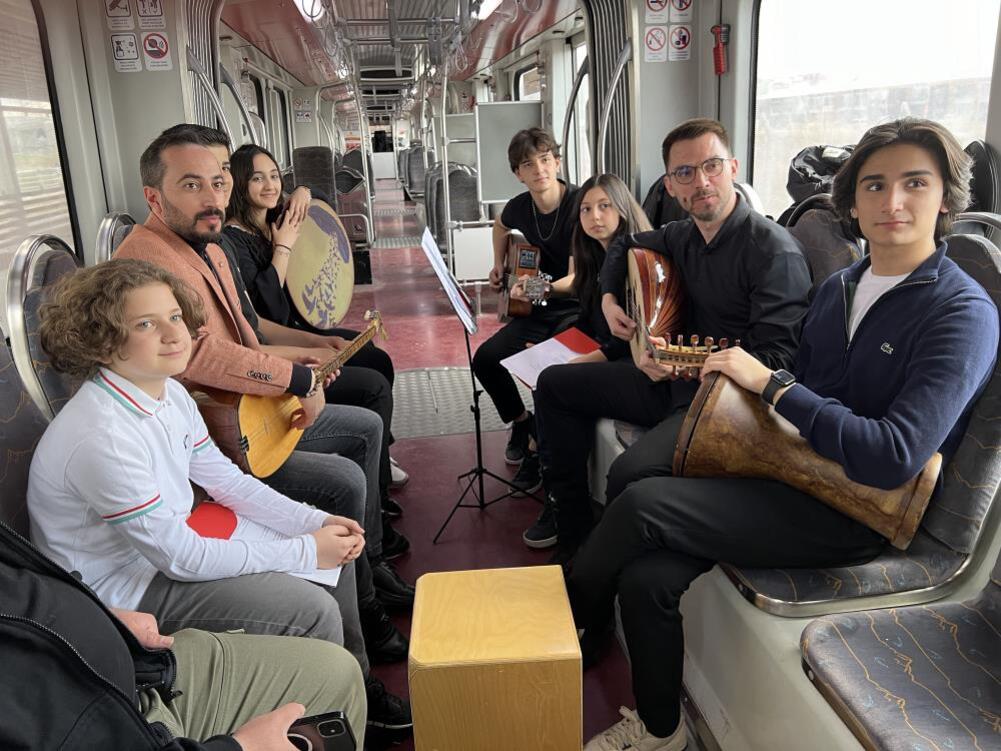 Kayseri’de herkesi duygu seline boğan tramvay yolculuğu!