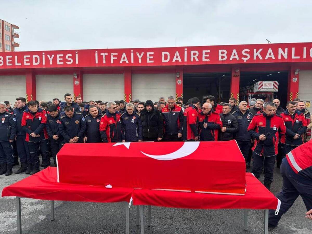 Şehit olan Genç itfaiye eri Kayseri’de son yolculuğuna uğurlandı!