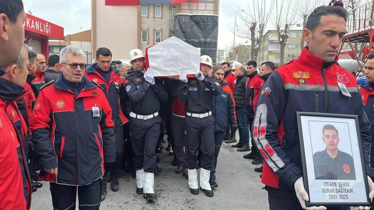 Şehit olan Genç itfaiye eri Kayseri’de son yolculuğuna uğurlandı!