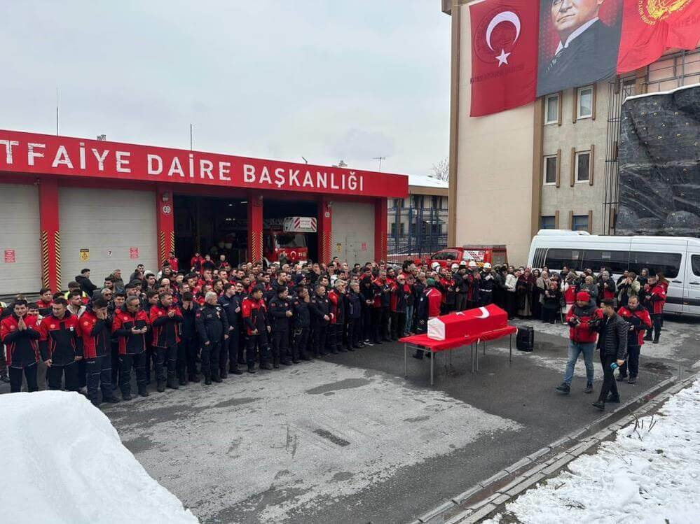 Şehit olan Genç itfaiye eri Kayseri’de son yolculuğuna uğurlandı!