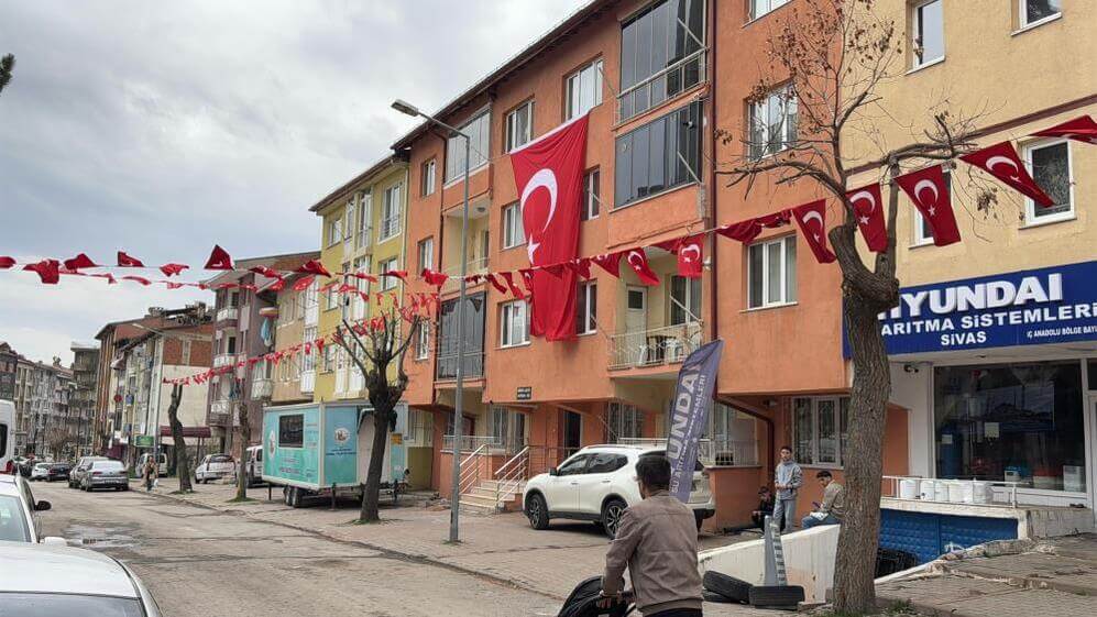 İspanya'da görev yaptığı gemide rahatsızlanan Astsubay Kıdemli Çavuş Nihat İrgi