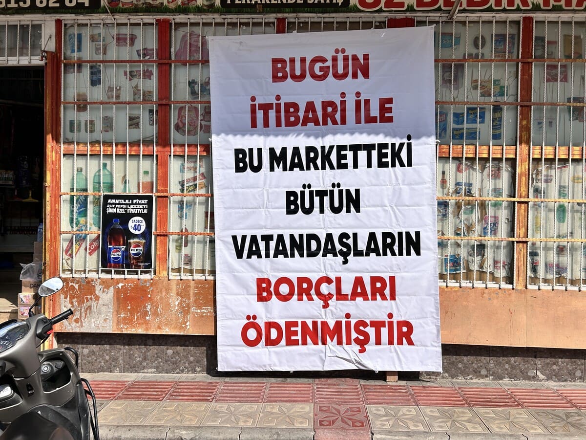 Bakkal Borçlarını Ödedi (2)