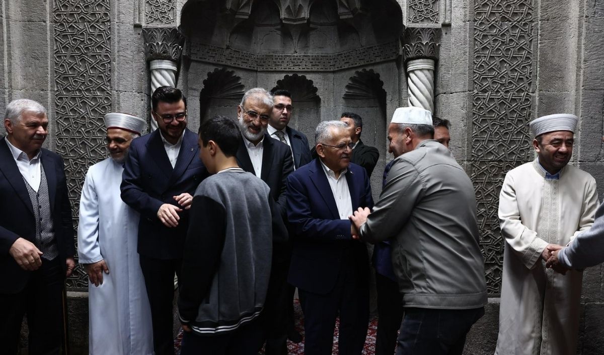 Bayram Namazı Sonrası Kayseri Protolü (2)