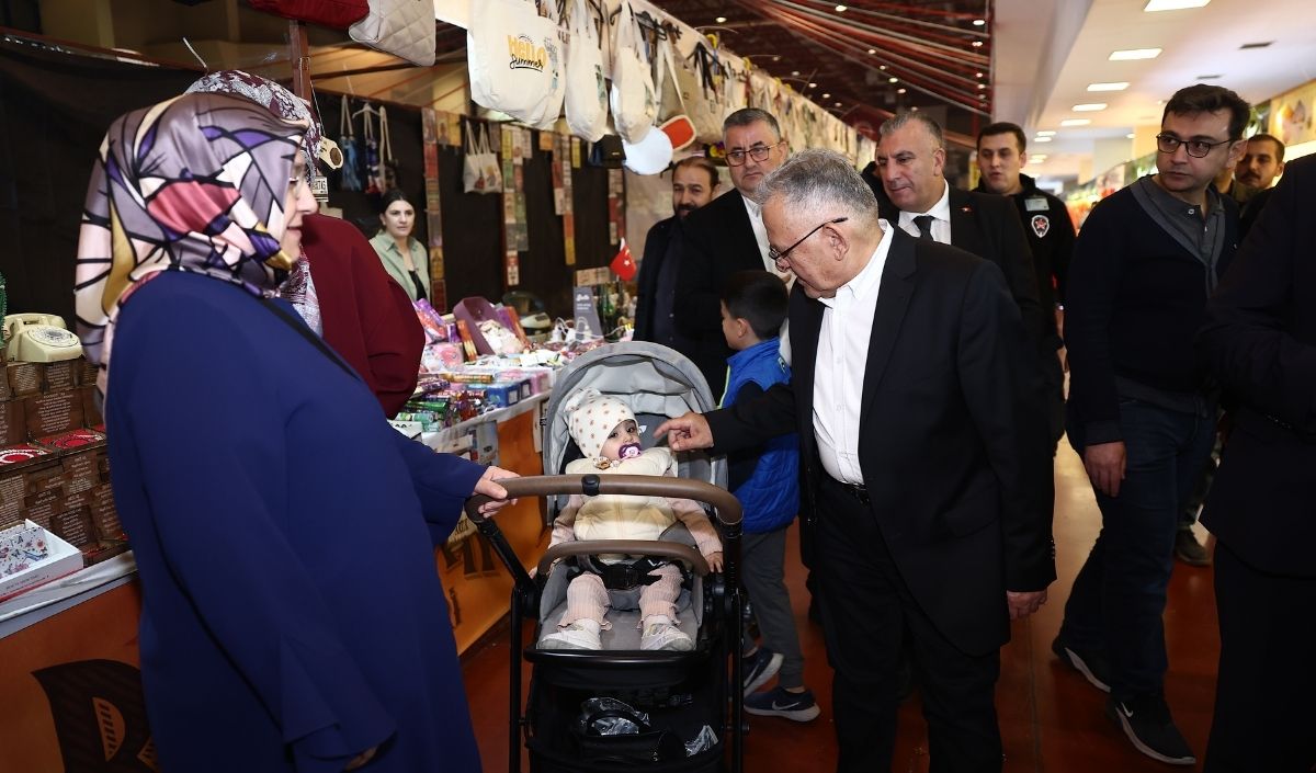 Bayramda Harçlıklar Başkan Büyükkılıç'tan (3)