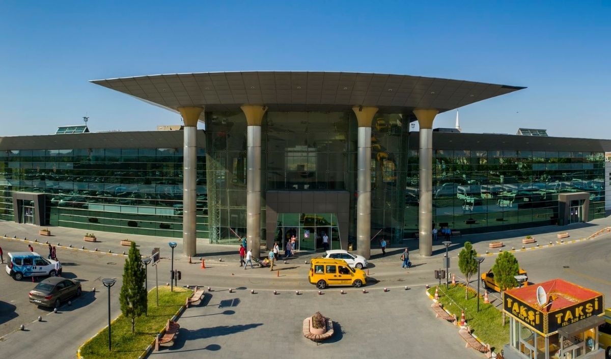Bu Haberi Duyan Kayseri Otogarına Koştu! Binlerce Bilet Kısa Sürede Tükendi (1)
