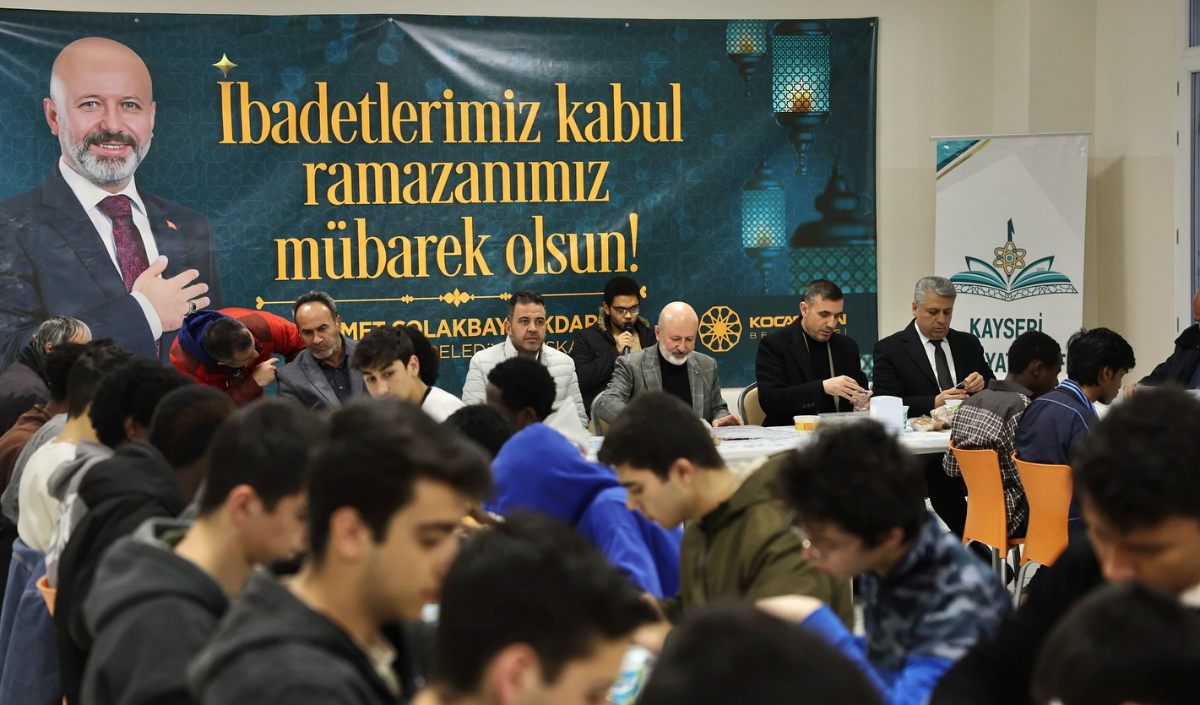 Çolakbayrakdar Uluslararası Öğrencilerle Iftar (1)