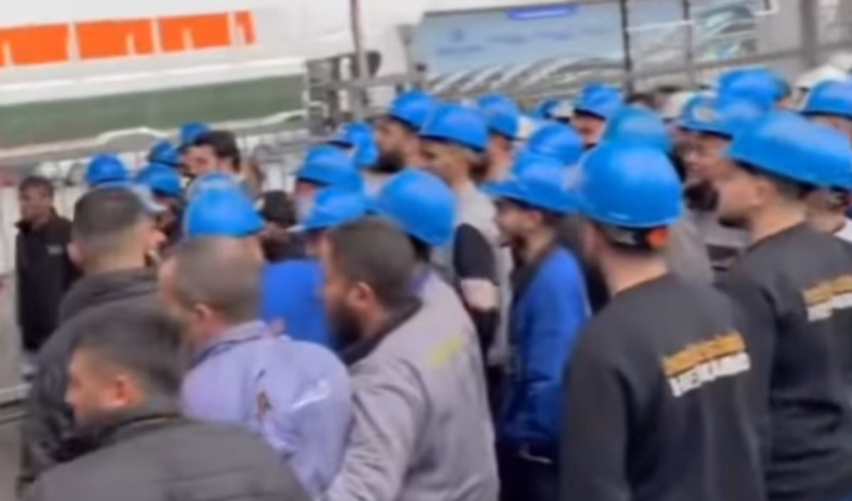 Erciyes Anadolu Holding'de Eylem Var! Çalışanlar Iş Bıraktı (3)