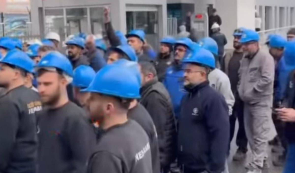 Erciyes Anadolu Holding'de Eylem Var! Çalışanlar Iş Bıraktı (4)