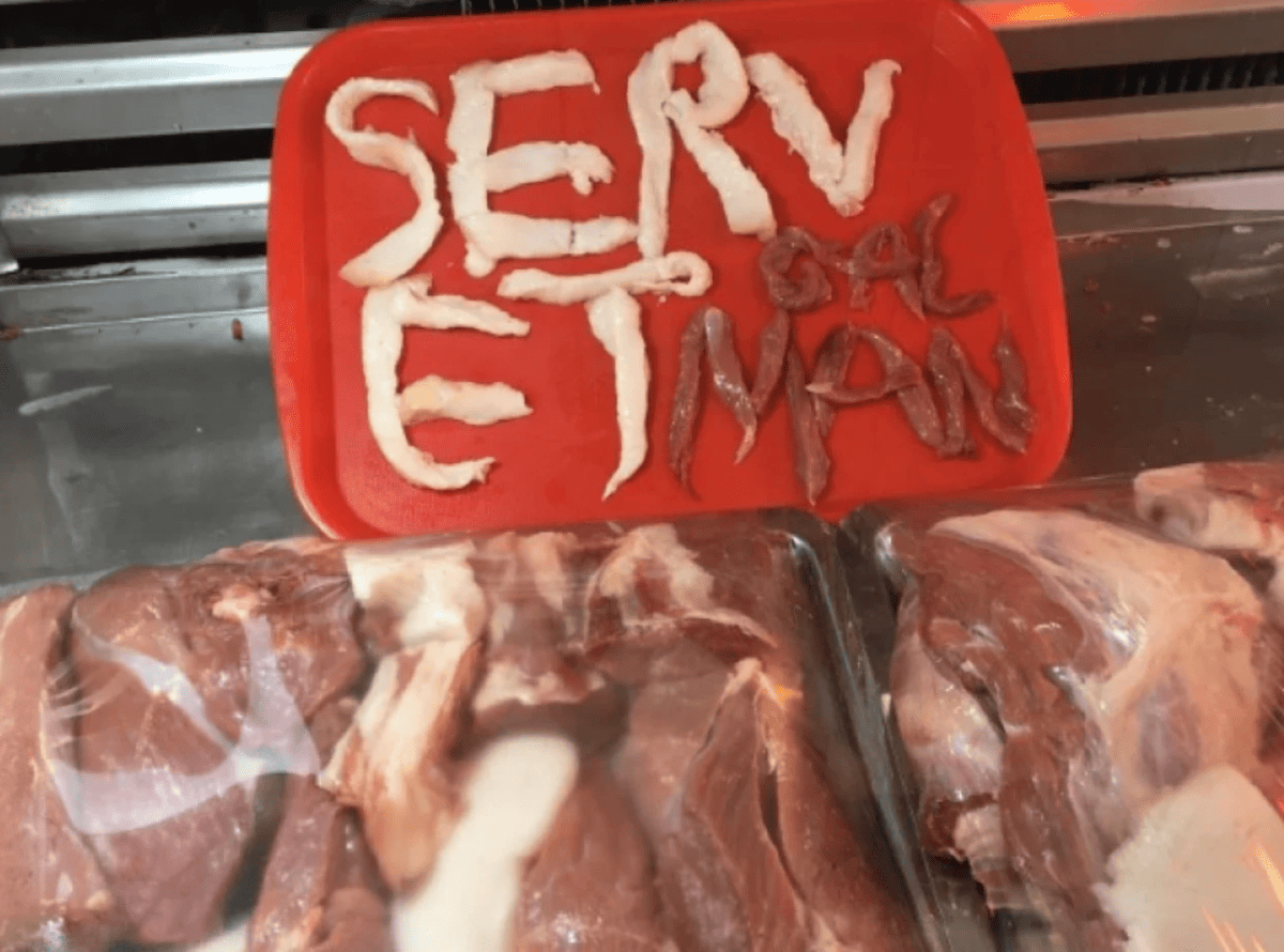 Eşşek Eti Satan Kasap (2)