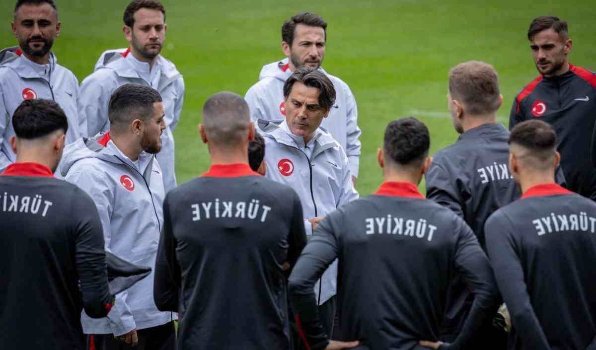 Maç hazırlıklarının başladığı andan itibaren her yeri saran Milli duygularla birlikte oyuncularımıza büyük destek verildi.