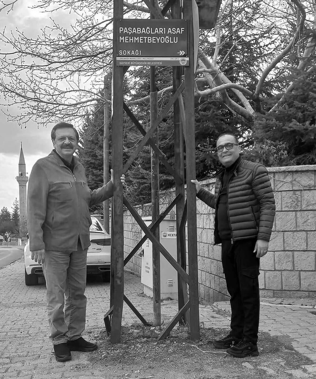 Kayserili siyasetçilerden gazeteci Oktay Ensari’ye duygusal veda