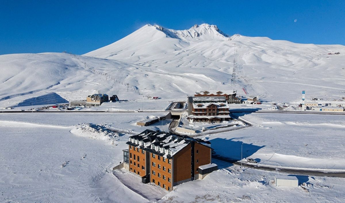 Kayseri'de Bu Otel Ateş Pahası! 1 Hafta Kalmak Için Servet Ödemek Gerekiyor (4)