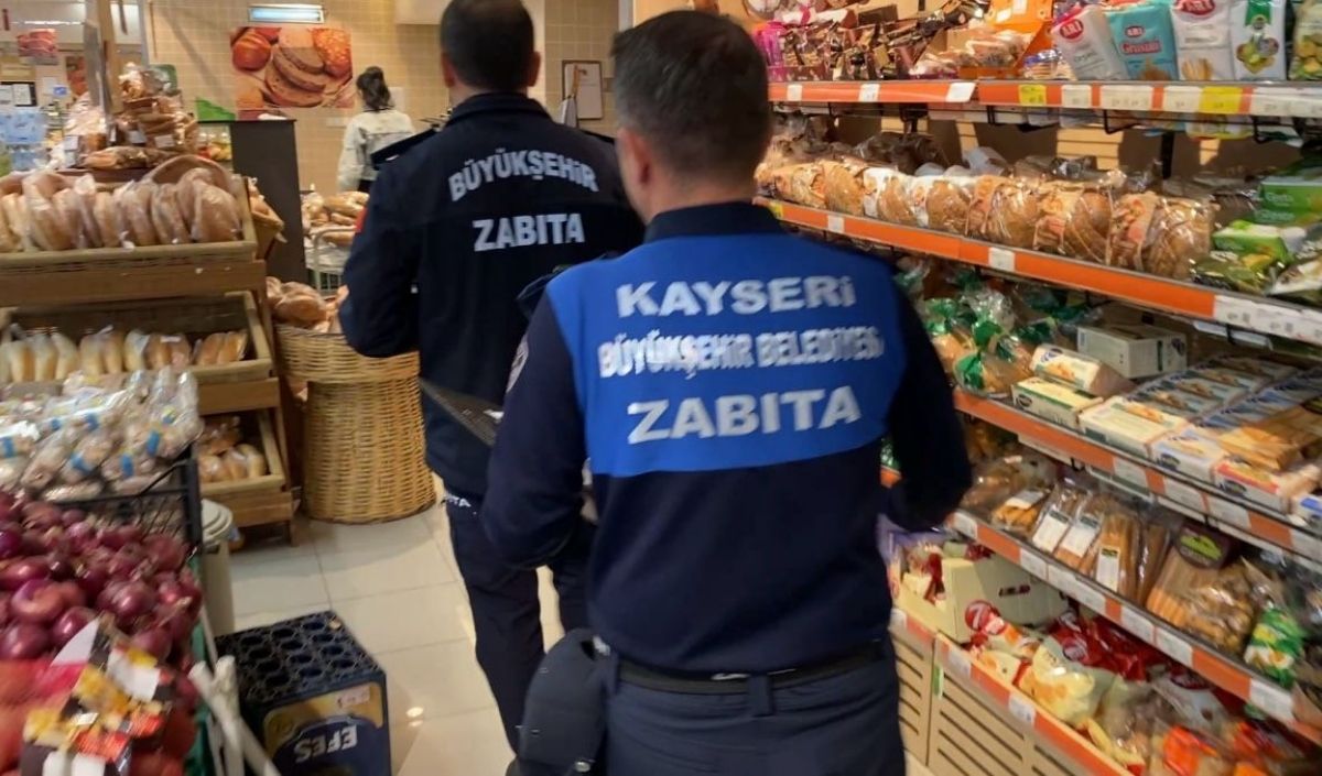 Kayseri’de Zabıta Ekipleri Göz Açtırmıyor! Bakın Ilk Durakları Neresi (3)