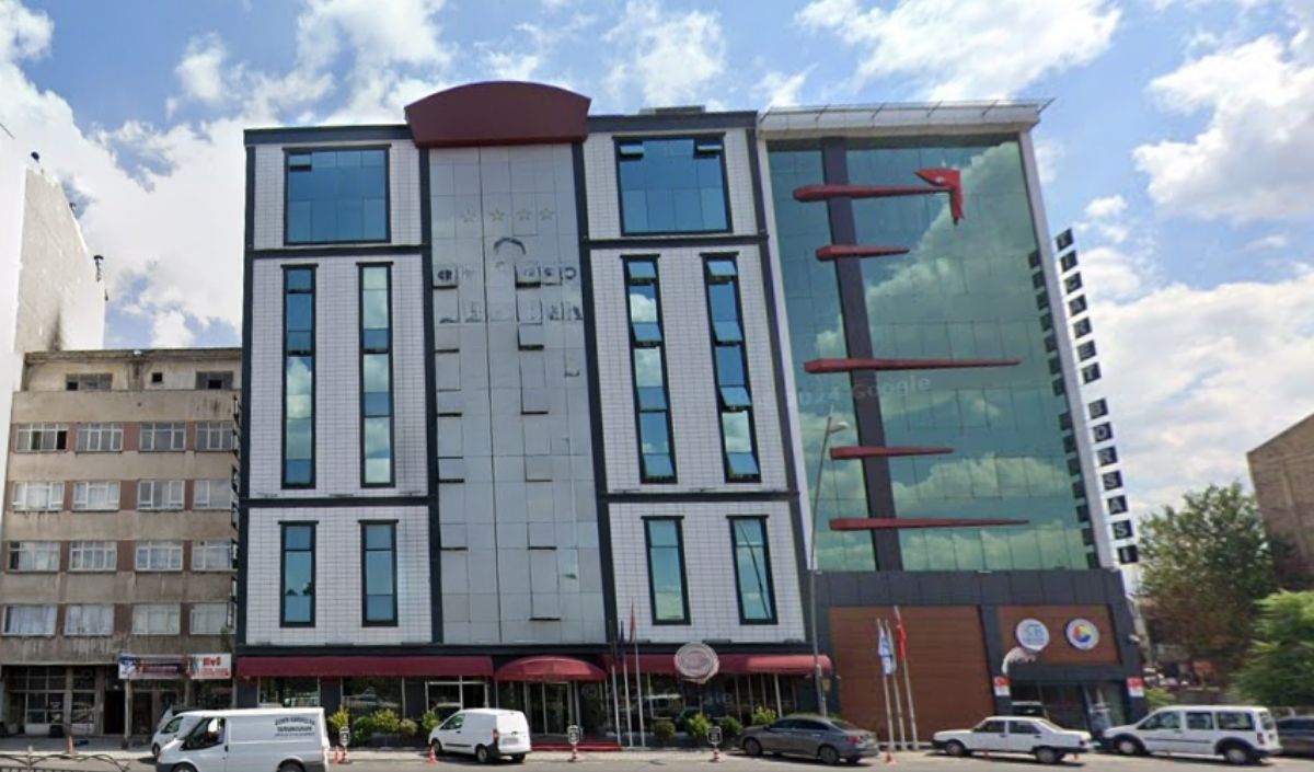 Kayseri’nin Merkezinde 8 Katlı Otel Satılıyor! Tam 200 Milyon Tl (2)