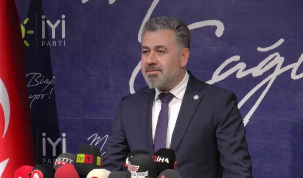 Sedat Kılınç, Kayseri Milletvekili Dursun Ataş’a Mı Gönderme Yaptı Bunlar Futbolcu Değil, Siyasetçi! (4)