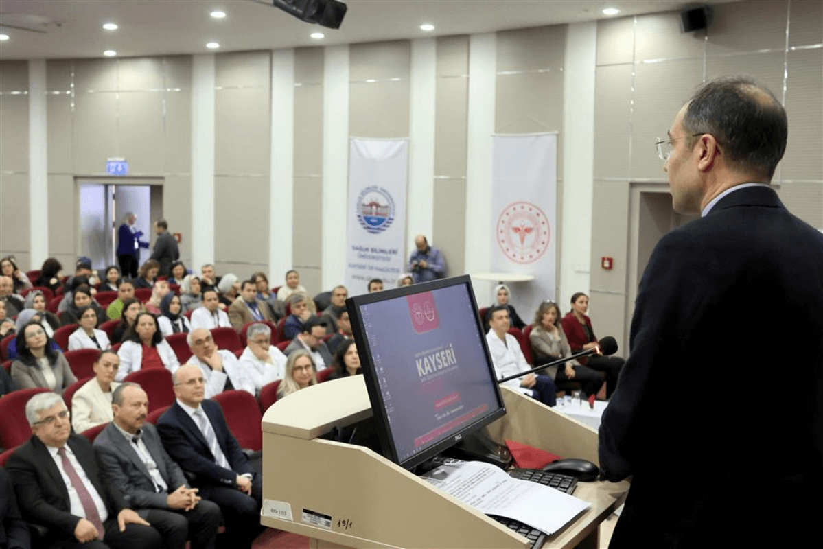 Kayseri Şehir Hastanesi’nde dikkat çeken adım! Beyin Ölümü ve Donör Bakımı masaya yatırıldı!