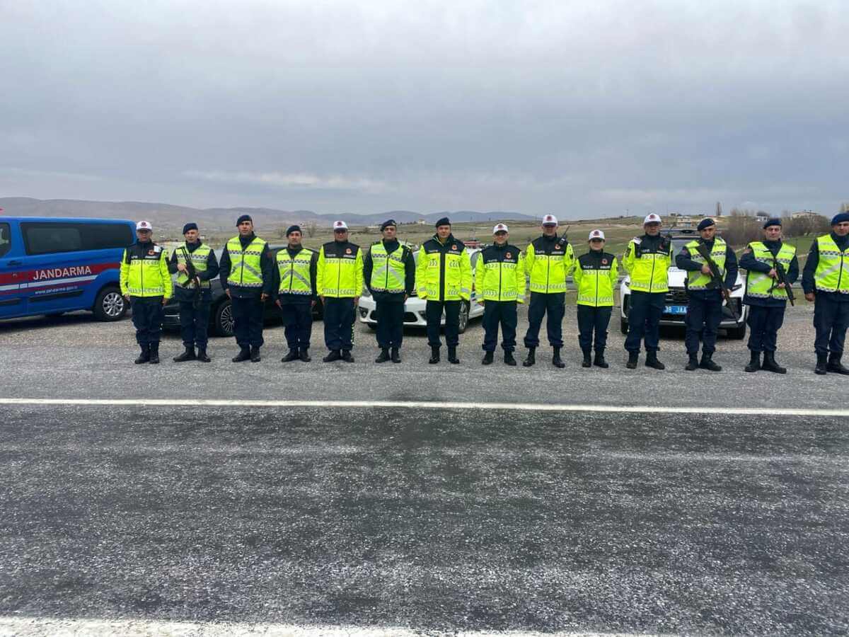 Kayseri Tomarza yolu'nda bayram tedbirleri: Vatandaşlara uyarı geldi!