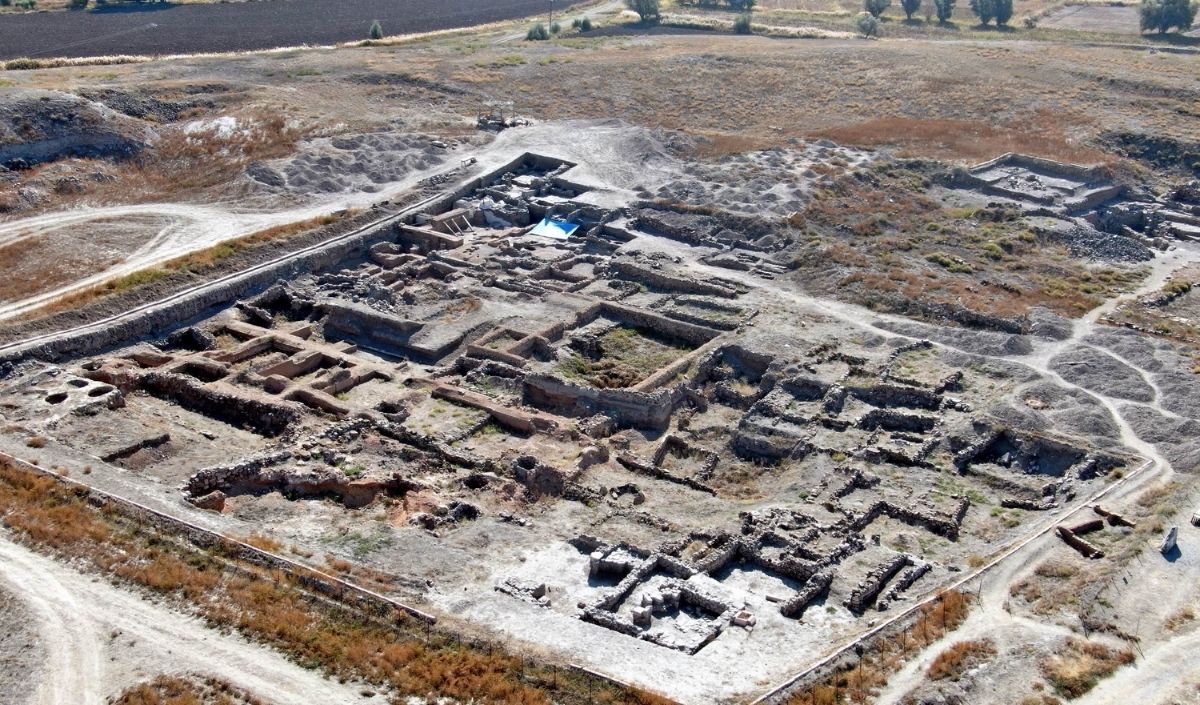 77. Kazı Başladı (2)