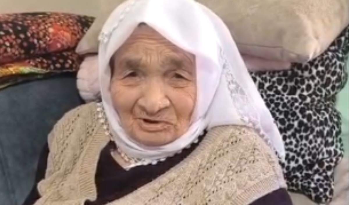 90 Yaşındaki Bünyanlı Nine 23 Nisan Şiiri (1)