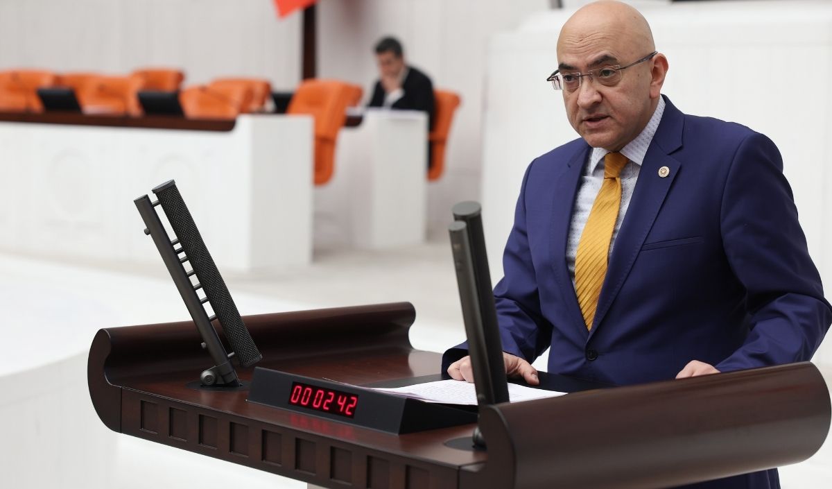 Murat Cahid Cıngı

1971 yılında Kayseri’de doğan AK Parti Kayseri Milletvekili Murat Cahid Cıngı, Kayseri Erciyes A.Ş.’nin yönetim kurulu başkanlığı ve CEO’luğunu yaptı. Şimdilerde 54 yaşında olan Murat Cahid Cıngı, TBMM Avrupa Birliği Uyum Komisyonu’nda yer alıyor. 