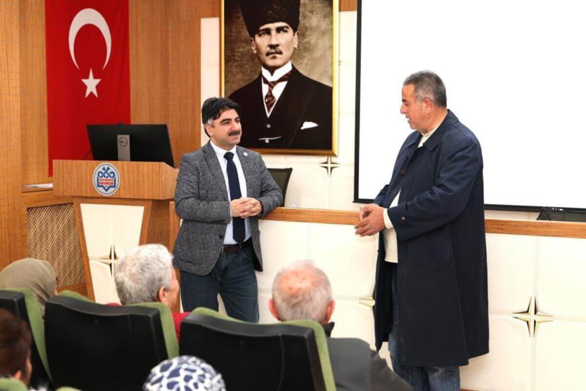 Erciyes Üniversitesi Hastaneleri'nde uyarı: Parkinson hastalığı bu yaşlarda ortaya çıkıyor!