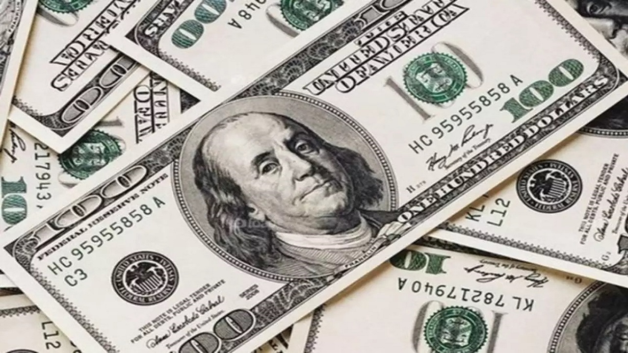Bu dört ve altı puanlık artışlar, Commerzbank'ın Türk Lirası'nın önümüzdeki iki yıl içinde dolar karşısında daha zayıf bir performans sergilemesini beklediğini gösteriyor. Bu tür tahminler, genellikle kurumların makroekonomik modellemeleri ve risk analizlerine dayanır.