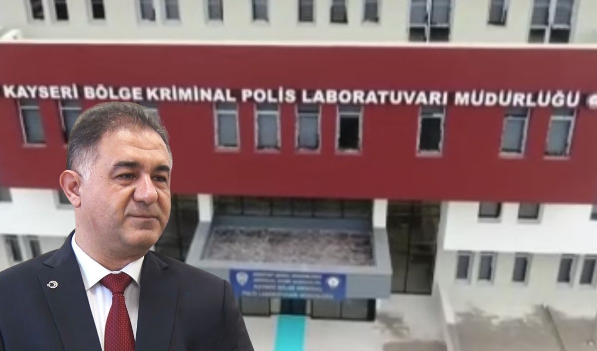 Emniyet Laboratuvarı Önünde