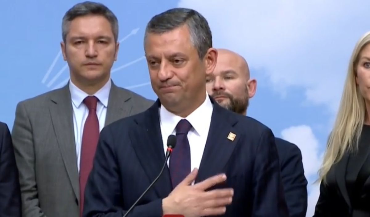 CHP Özgür Özel