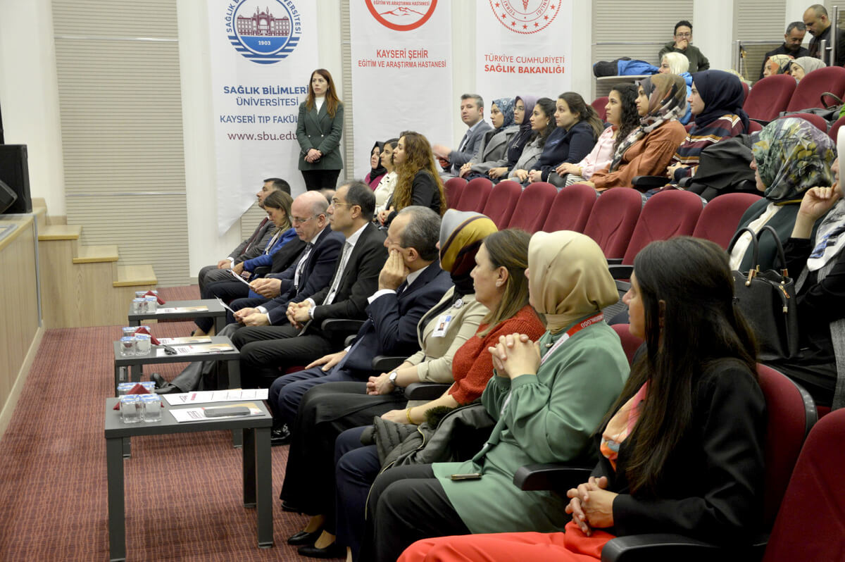 Kayseri Şehir Hastanesi’nde normal doğum hakkında eğitim programı başladı!