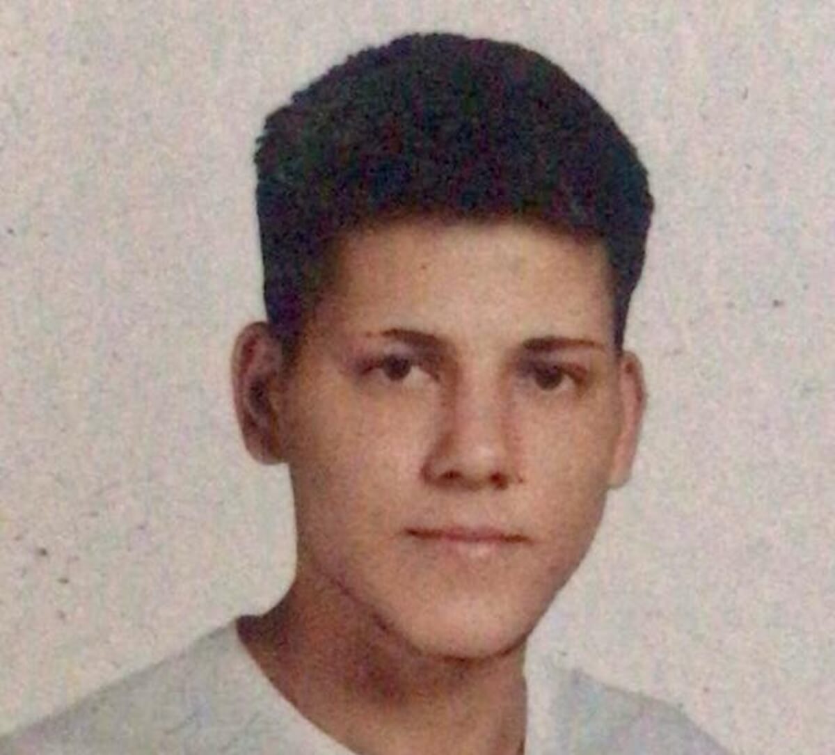 Okul önünde kanlı saldırı! 22 yaşındaki genci bıçaklayarak katletti!