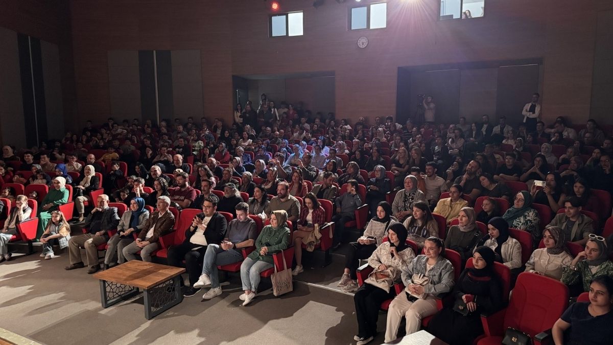 İzleyenlerden Tam Not Aldı (1)
