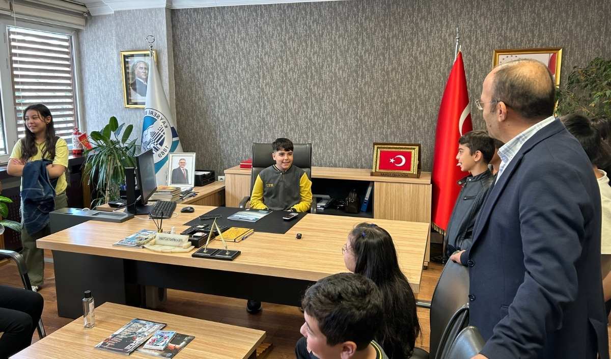 Kayseri Büyükşehir Genel Sekreter Yardımcısının Makamı