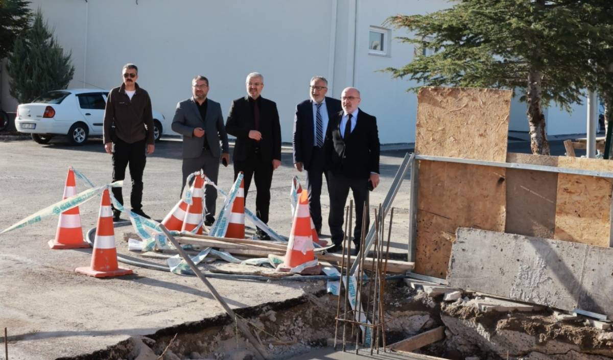 Kayseri Üniversitesi Yeni Giriş Kapısı Inşaat